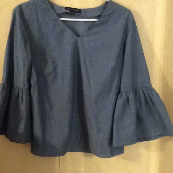 Banana Republic Tops - BANANA REPUBLIC BELL SLEEVE TOP
